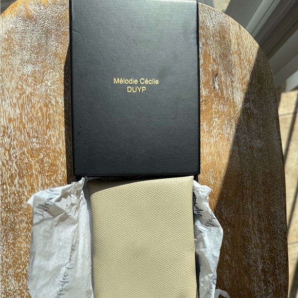 DUYP Dress Up Your Purse CORSICA LEATHER CARD HOLDER - Picture 3 of 3